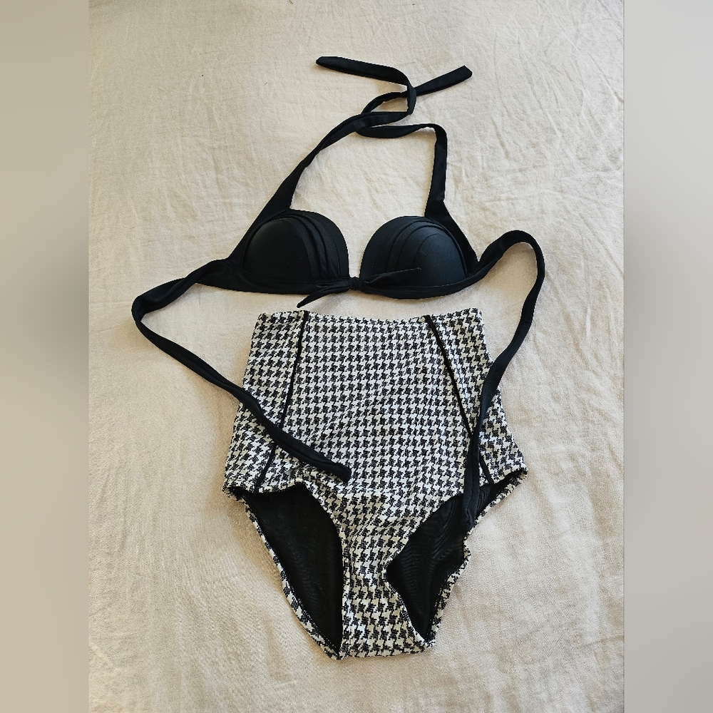 Unique Vintage Houndstooth Black-White Check Retro Bikini Set